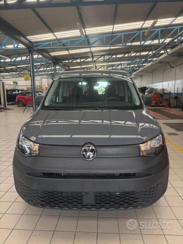 Usata VW Caddy Business 102 CV (75 kW) 2023 Antracite Monovolume