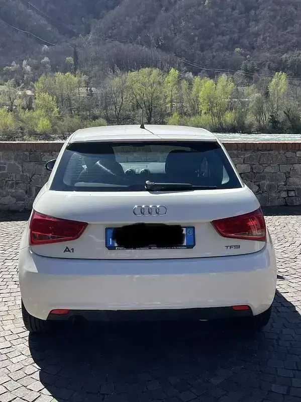 Usata Audi A1 86 CV (63 kW) 2011 Bianco Utilitaria