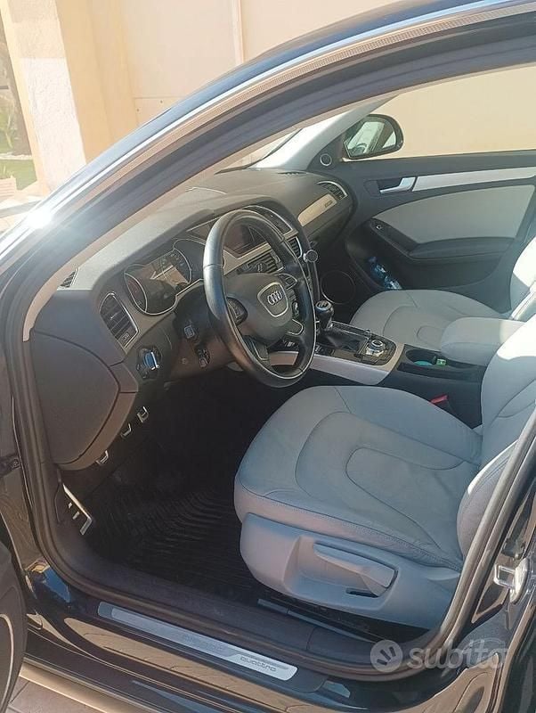 Usata Audi A4 Allroad 177 CV (130 kW) 2012 Blu Station wagon