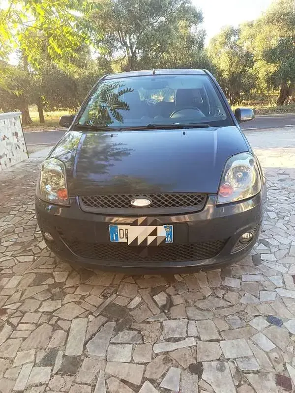 Usata Ford Fiesta 58 CV (42 kW) 2006 Utilitaria