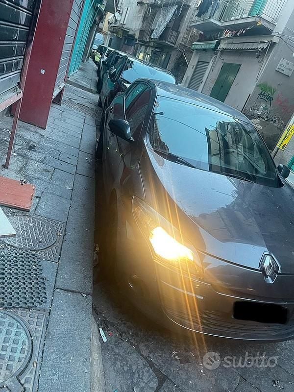 Usata Renault Mégane 110 CV (80 kW) 2012 Grigio Berlina