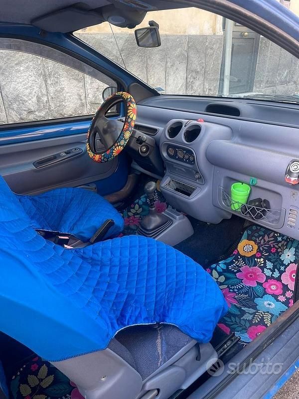 Verde Usata 1997 Renault Twingo Due volumi | 600 € - Immagine 1/4