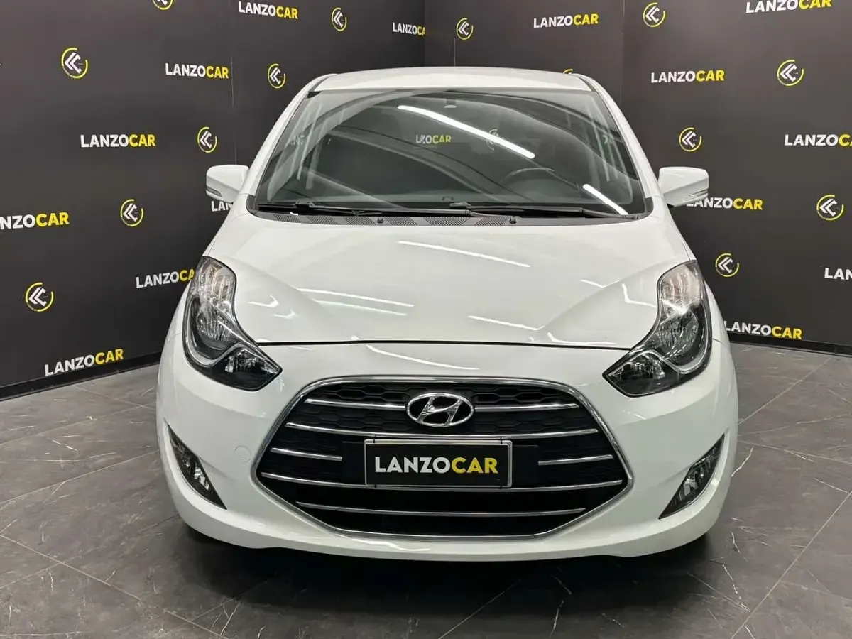 Usata Hyundai ix20 Xpossible 124 CV (91 kW) 2017 Bianco Utilitaria
