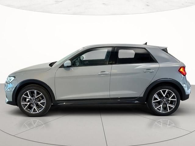 Usata Audi A1 Business 116 CV (85 kW) 2025 Grigio freccia perla SUV