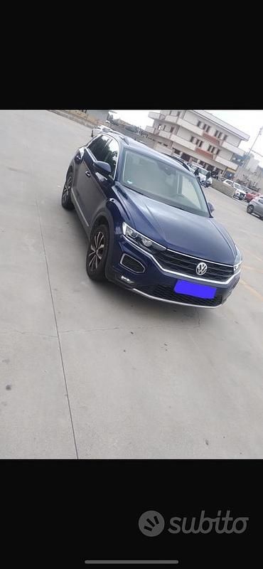 Usata VW T-Roc 116 CV (85 kW) 2020 Blu SUV