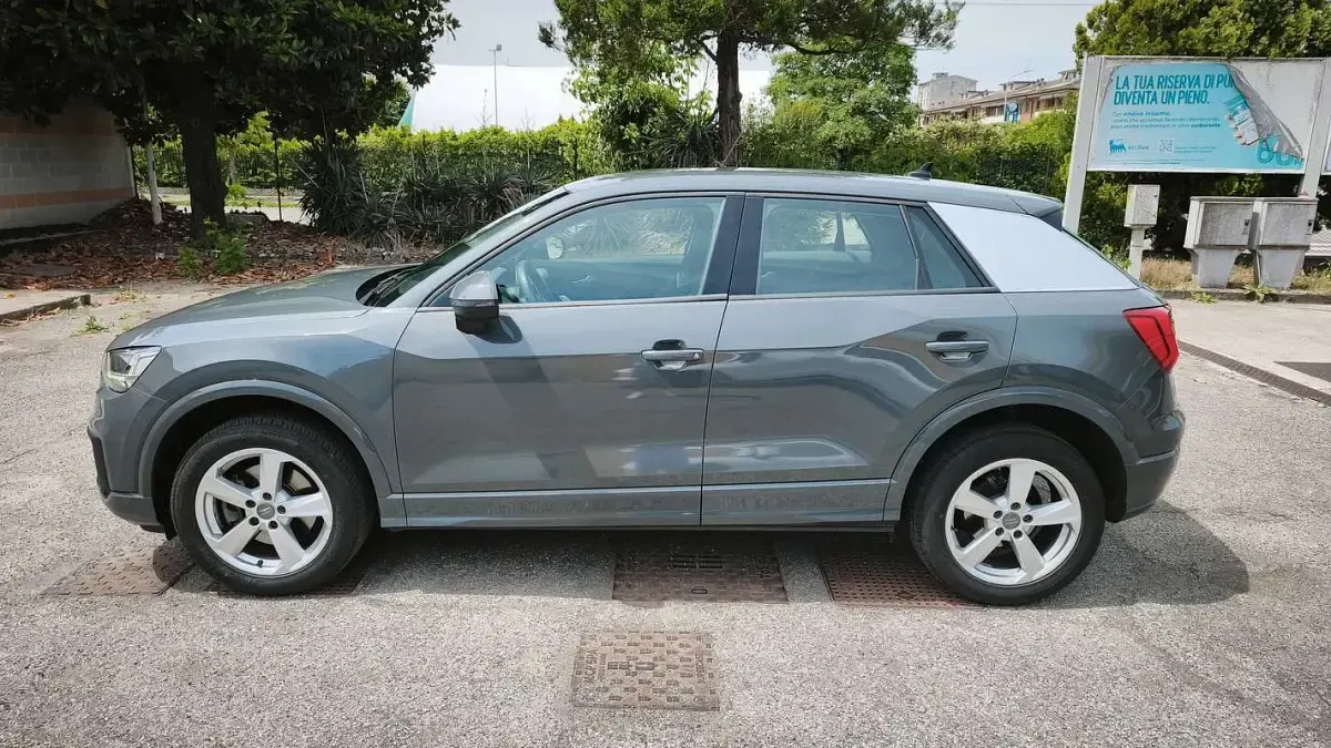 Usata Audi Q2 Admired 116 CV (85 kW) 2018 Grigio SUV