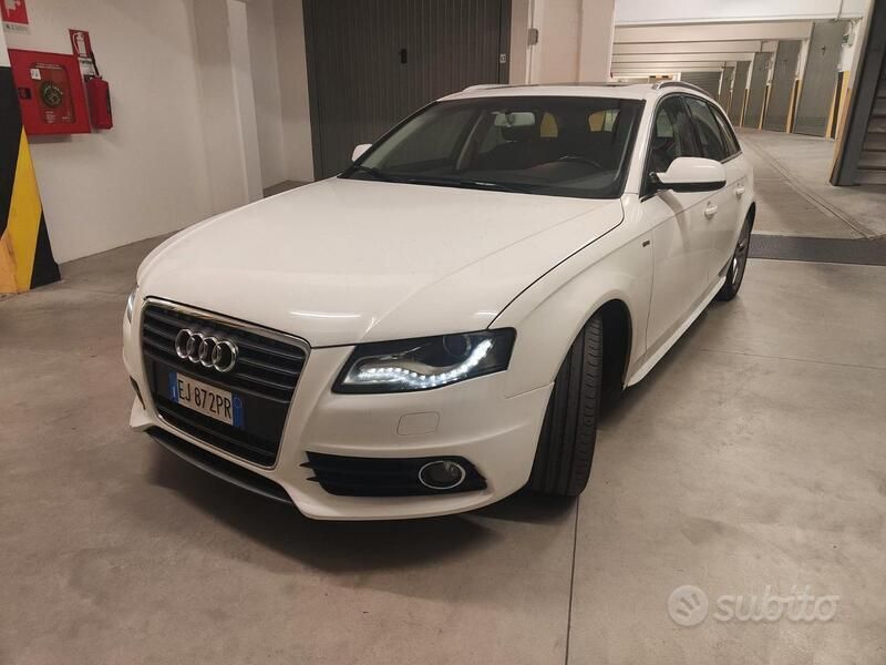 Bianco Usata 2011 Audi A4 S-Line Station wagon | 7000 € (Buon prezzo) - Immagine 1/4