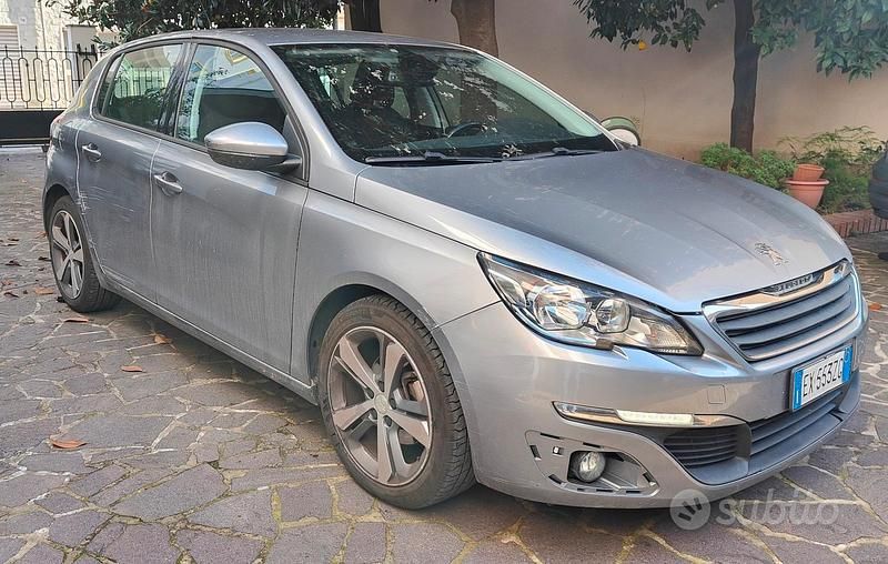 Usata Peugeot 308 Active 116 CV (85 kW) 2015 Grigio Berlina