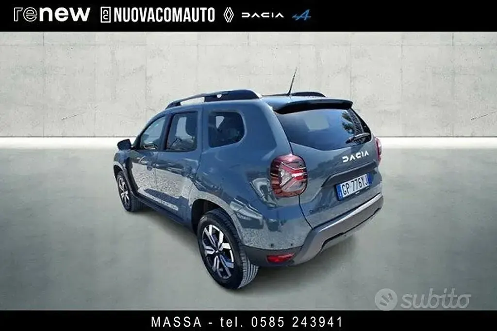 Usata Dacia Duster Journey 101 CV (74 kW) 2023 Grigio road  tinta opaca SUV