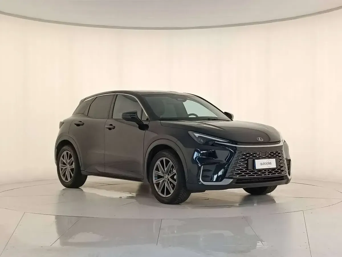Usata Lexus LBX 91 CV (66 kW) 2024 Black clear coat SUV