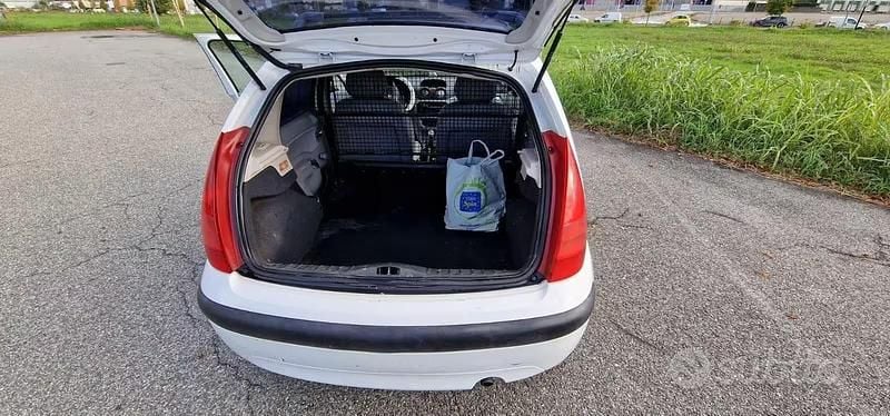 Usata Citroën C3 68 CV (50 kW) 2004 Bianco Furgone