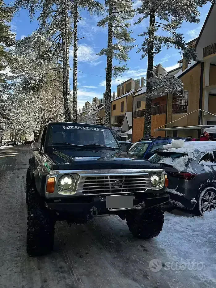 Usata Nissan Patrol 116 CV (85 kW) 1991 Bluazzurro SUV