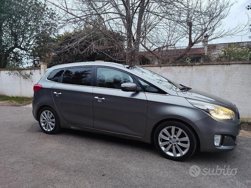 Usata Kia Carens 116 CV (85 kW) 2015 Grigio Monovolume