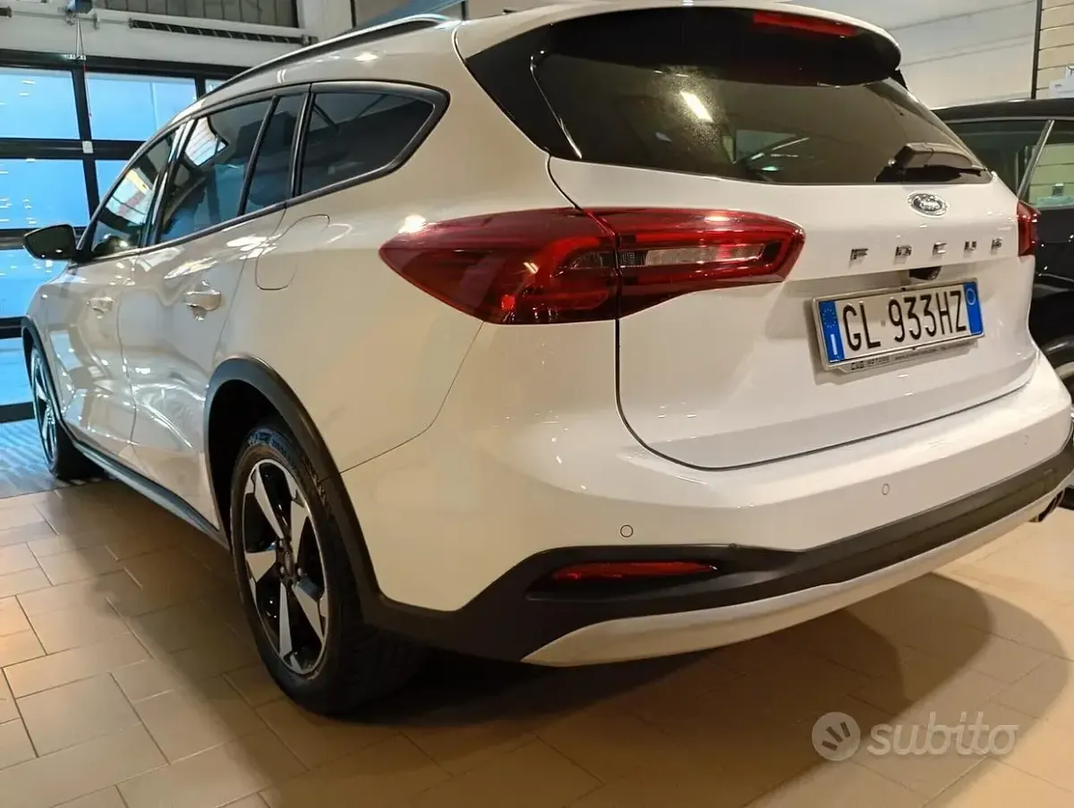 Usata Ford Focus Active 120 CV (88 kW) 2022 Bianco Station wagon