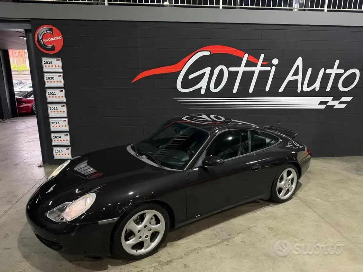 Usata Porsche 911 Carrera 4 299 CV (219 kW) 2000 Nero Coupé