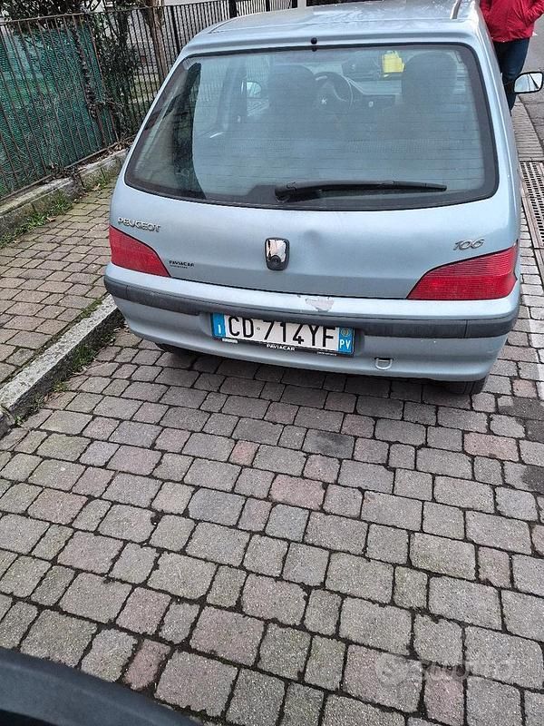 Usata Peugeot 106 60 CV (44 kW) 2003 Utilitaria
