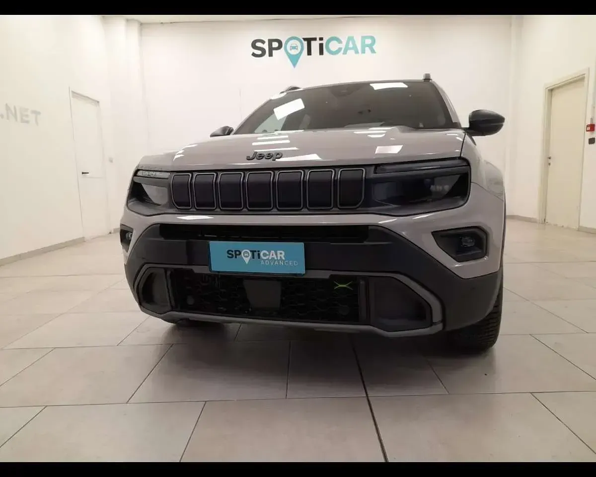 Nuova Jeep Avenger Overland 145 CV (106 kW) 2026 Grigio SUV