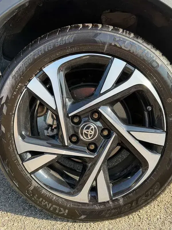 Usata Toyota C-HR Trend 98 CV (72 kW) 2022 Argento SUV