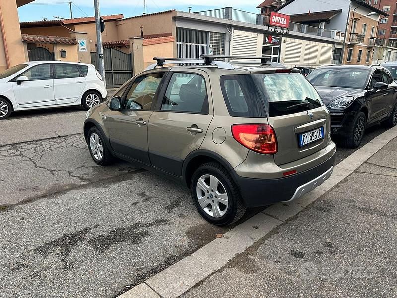 Usata Fiat Sedici Dynamic 107 CV (78 kW) 2006 Beige SUV