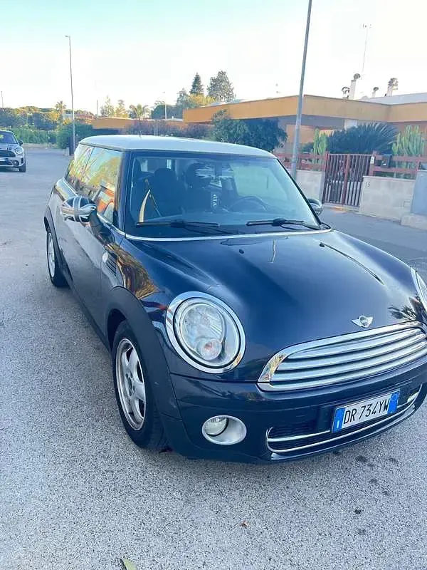 Käytetty Mini Cooper D 109 HP (80 kW) 2008 Sininen Viistoperä