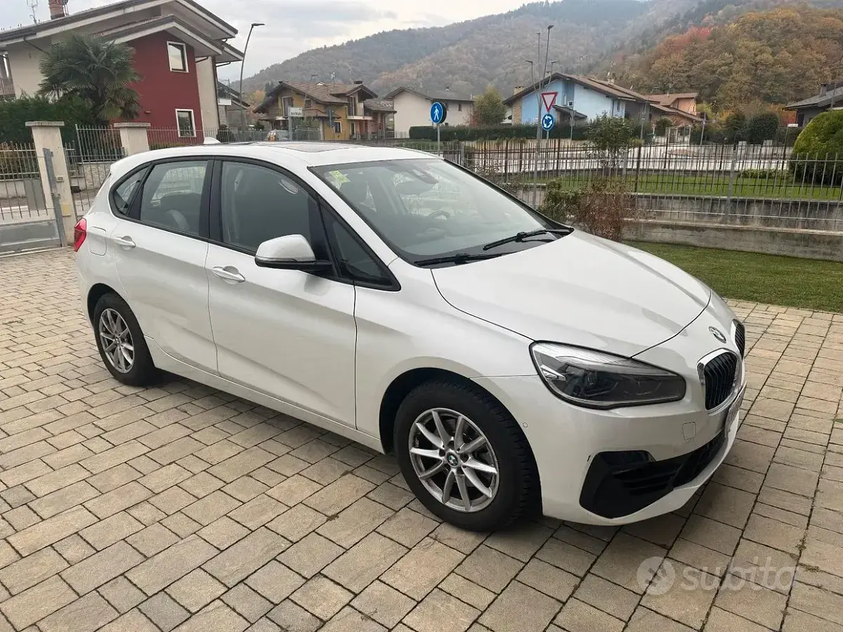 Usata BMW 218 Active Tourer Advantage 140 CV (102 kW) 2018 Bianco Monovolume
