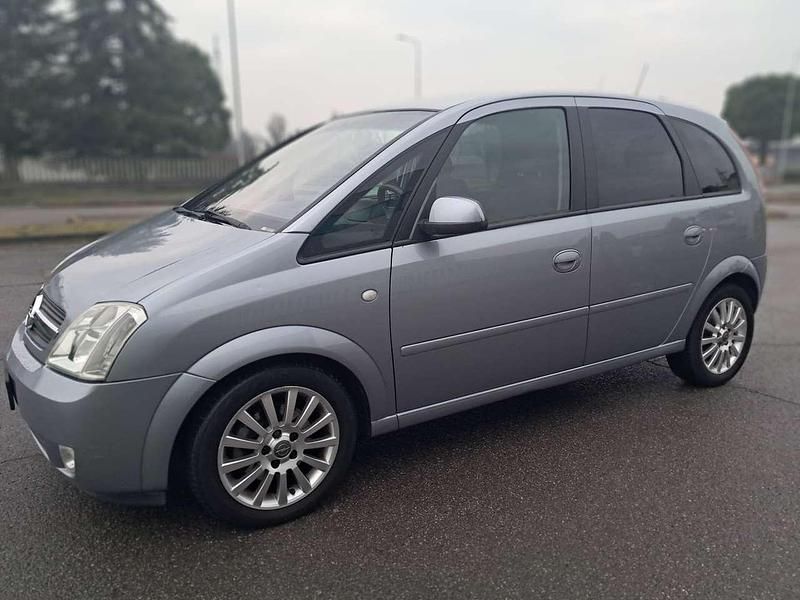 Grigio Usata 2005 Opel Meriva Monovolume | 1900 € (Buon prezzo) - Immagine 1/4