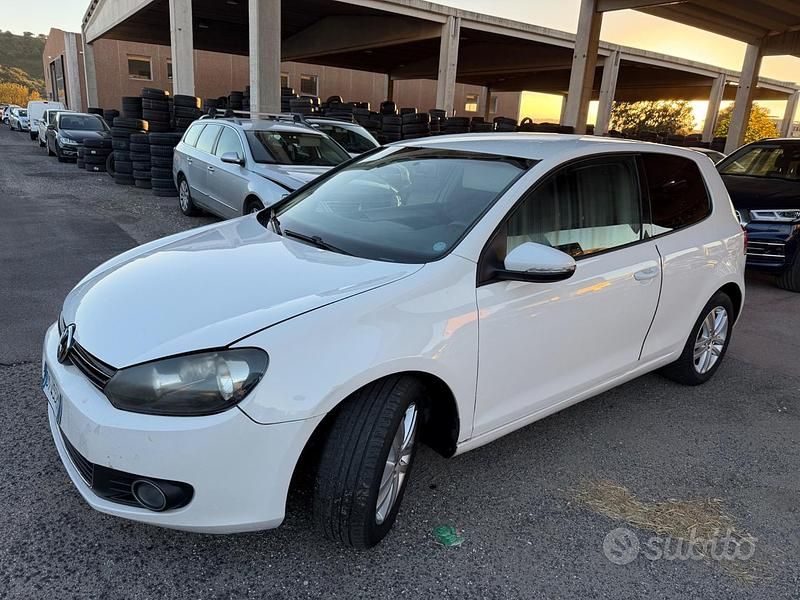 Usata VW Golf VI Highline 104 CV (76 kW) 2010 Bianco Utilitaria