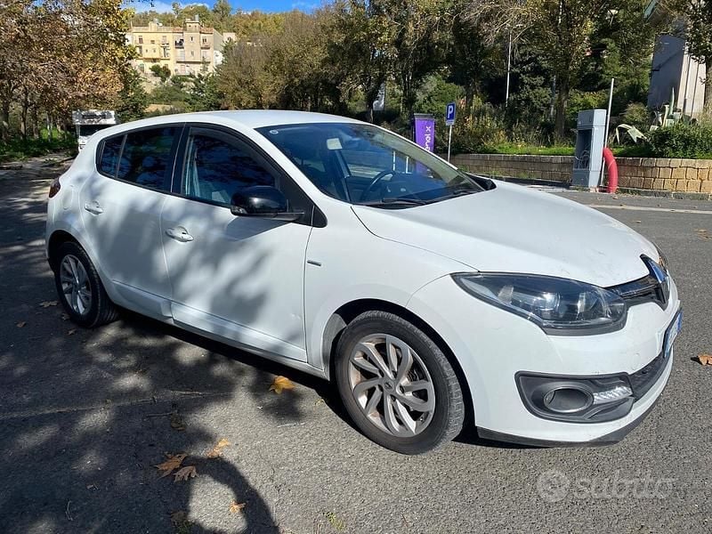 Usata Renault Mégane LIMITED 95 CV (69 kW) 2015 Bianco Berlina