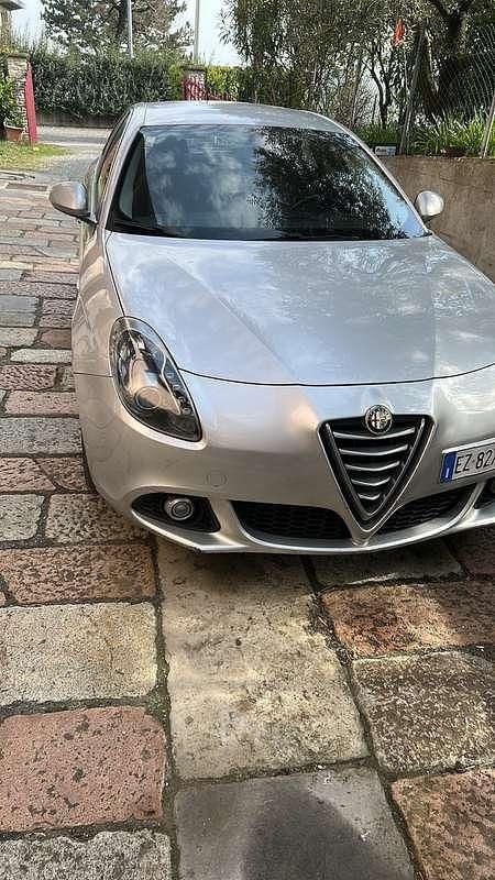 Usata Alfa Romeo Giulietta Distinctive 105 CV (77 kW) 2015 Utilitaria