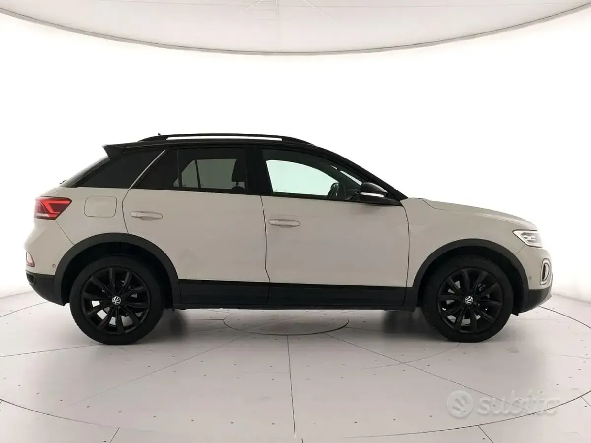 Usata VW T-Roc Style 150 CV (110 kW) 2023 Ascot grey nero SUV
