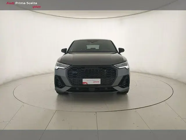Usata Audi Q3 Sportback Ambiente 193 CV (141 kW) 2025 Grigio daytona perlato SUV