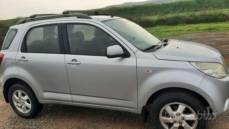 Usata Daihatsu Terios 105 CV (77 kW) 2007 SUV