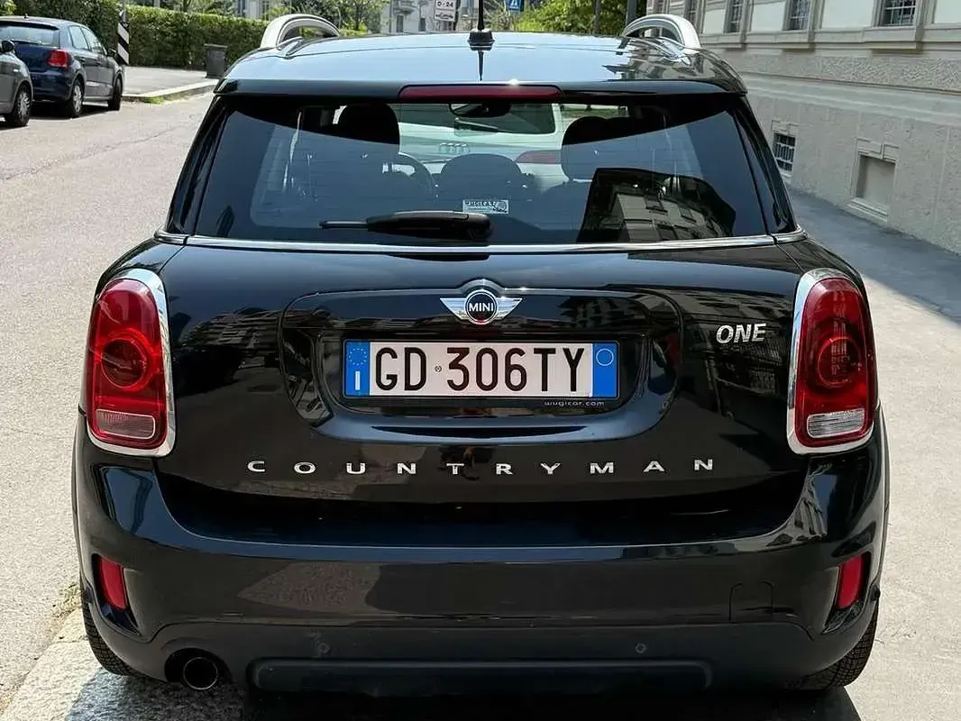 Usata Mini One Countryman 98 CV (72 kW) 2017 Nero SUV