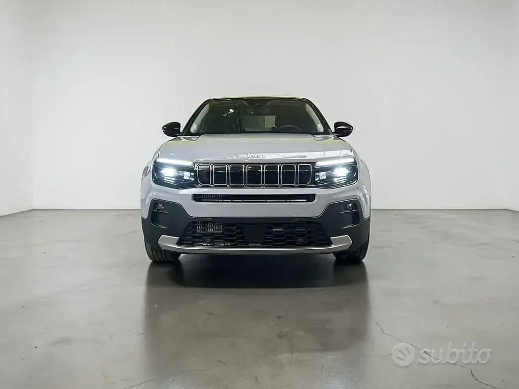 Nuova Jeep Avenger Summit 101 CV (74 kW) 2026 Grigio SUV