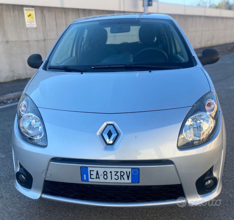 Grigio Usata 2010 Renault Twingo Due volumi | 4200 € (Cara) - Immagine 1/4