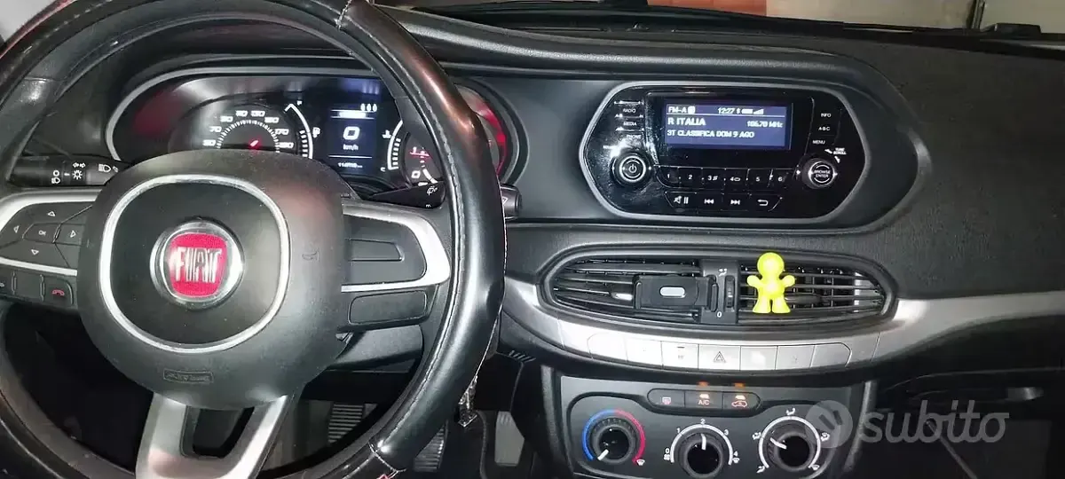Usata Fiat Tipo 95 CV (69 kW) 2017 Grigio Berlina