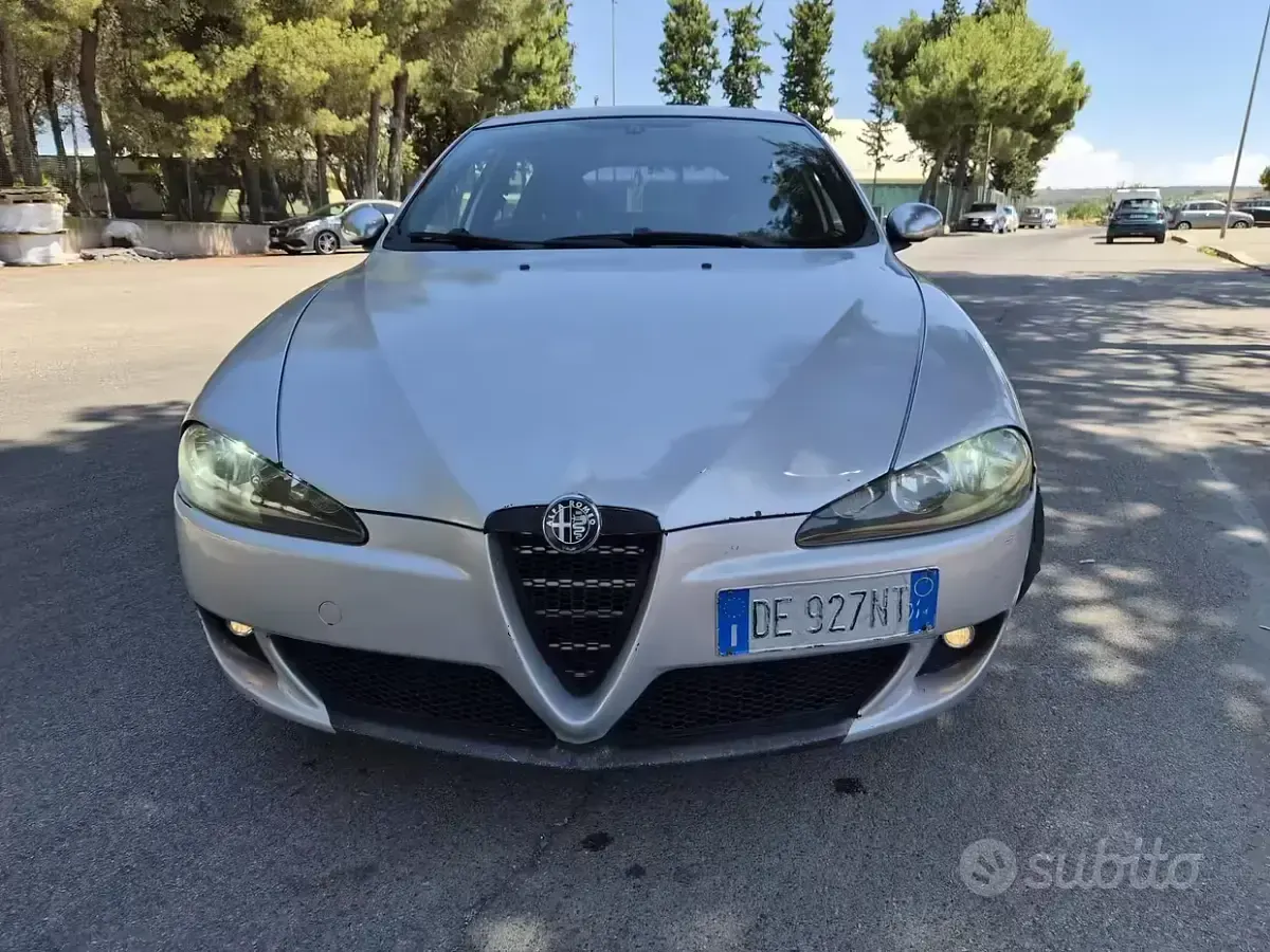 Usata Alfa Romeo 147 Super 150 CV (110 kW) 2007 Grigio Utilitaria
