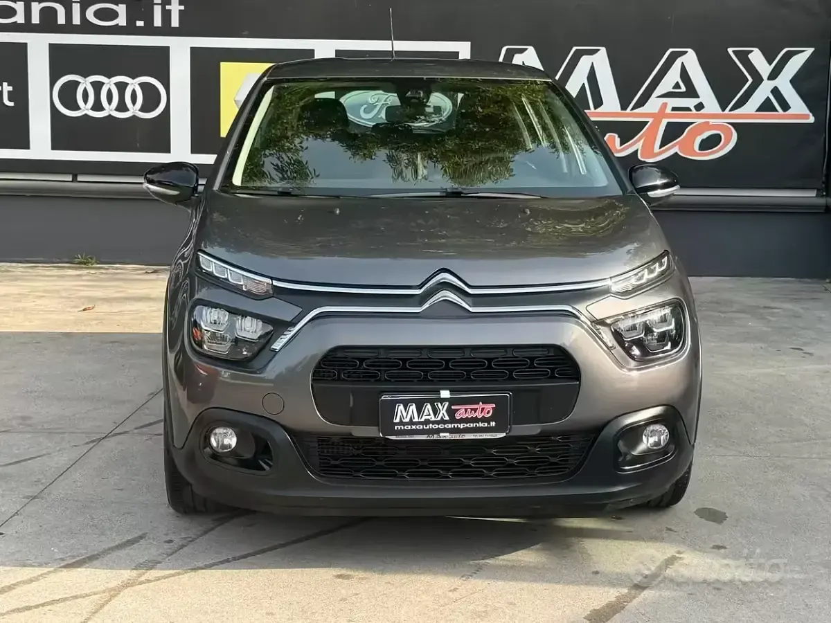 Usata Citroën C3 Shine 102 CV (75 kW) 2022 Grigio Utilitaria