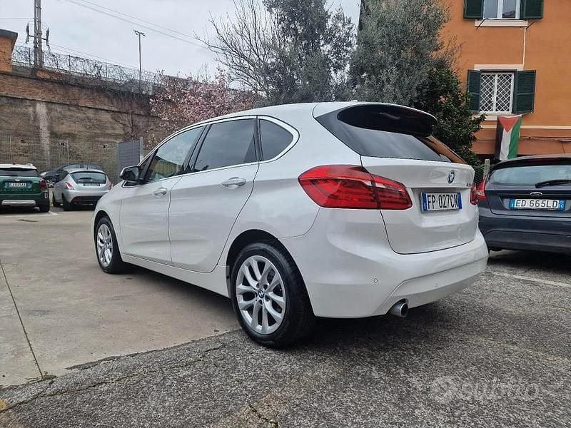 Usata BMW 218 Active Tourer Advantage 150 CV (110 kW) 2018 Bianco Monovolume