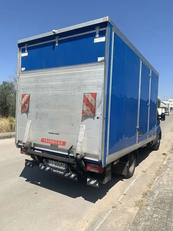 Usata Iveco Daily 155 CV (114 kW) 2019 Blu/azzurro