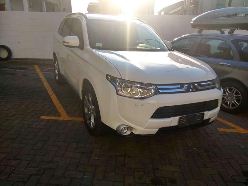 Usata Mitsubishi Outlander Instyle 150 CV (110 kW) 2014 SUV