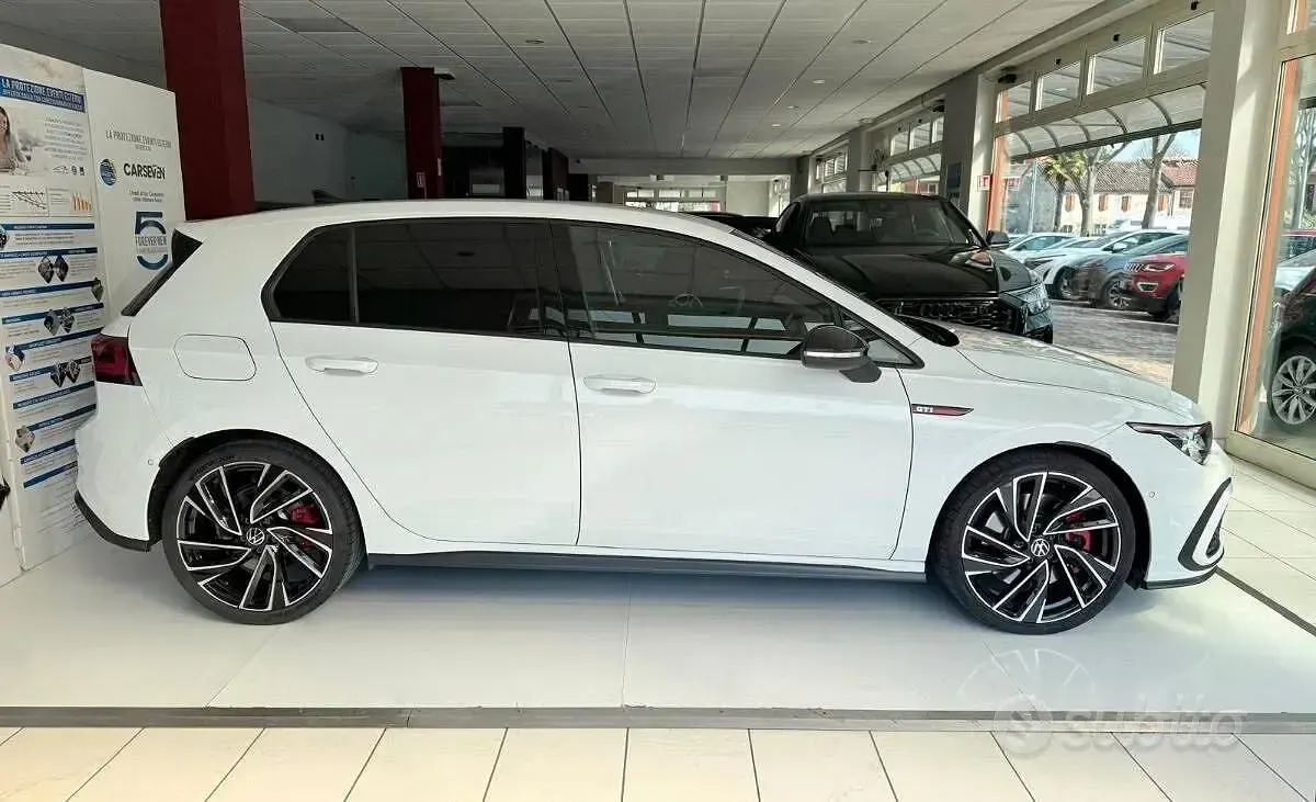 Usata VW Golf VIII GTI 245 CV (180 kW) 2020 Bianco Berlina