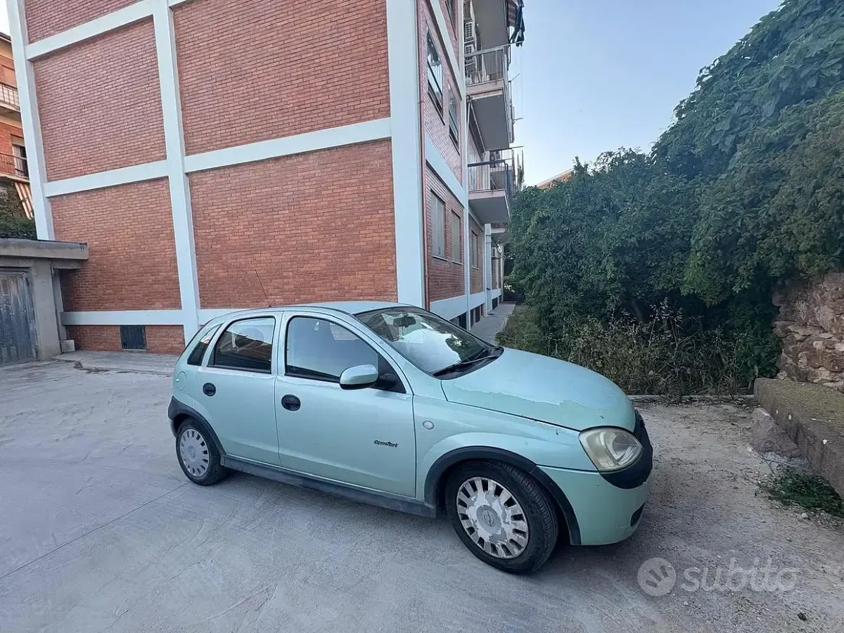Usata Opel Corsa 75 CV (55 kW) 2002 Utilitaria