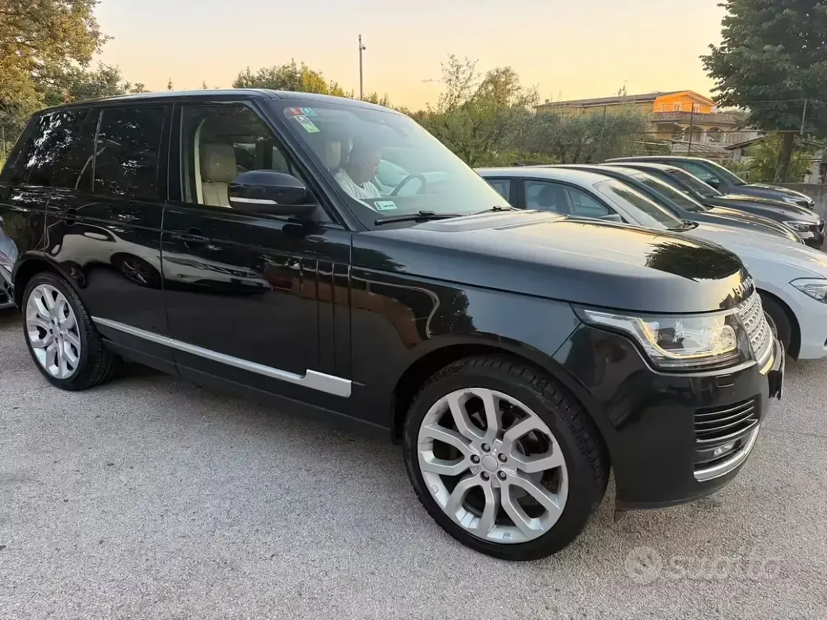 Usata Land Rover Range Rover Vogue 249 CV (183 kW) 2017 Nero SUV