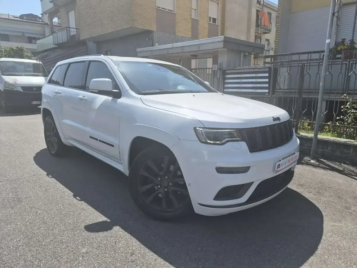 Usata Jeep Grand Cherokee Trailhawk 250 CV (183 kW) 2018 Bianco SUV