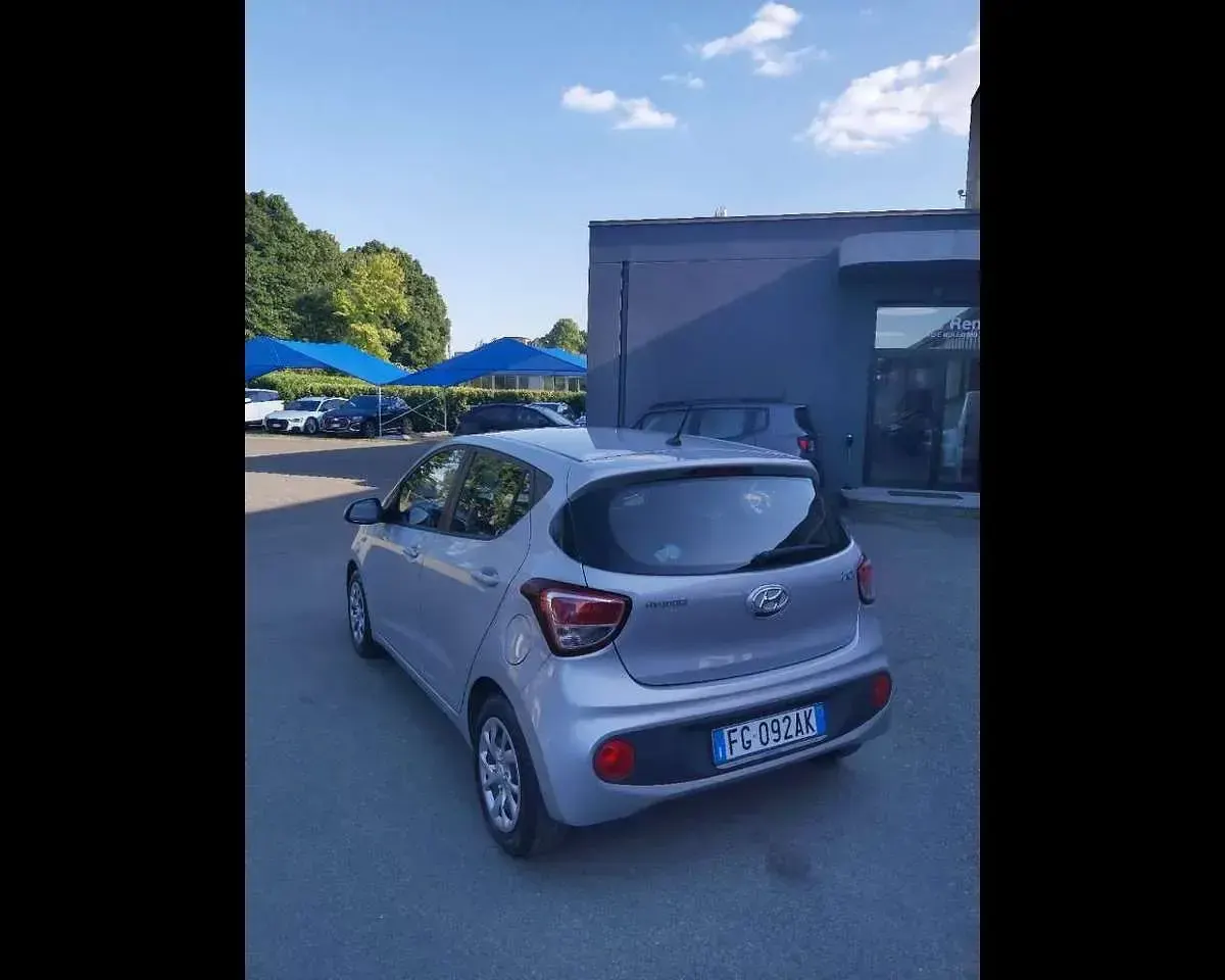 Usata Hyundai i10 Classic 67 CV (49 kW) 2016 Argento Utilitaria