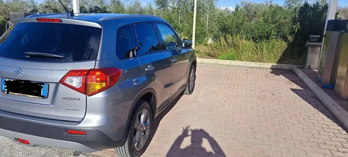 Usata Suzuki Vitara Cool 120 CV (88 kW) 2018 Argento SUV