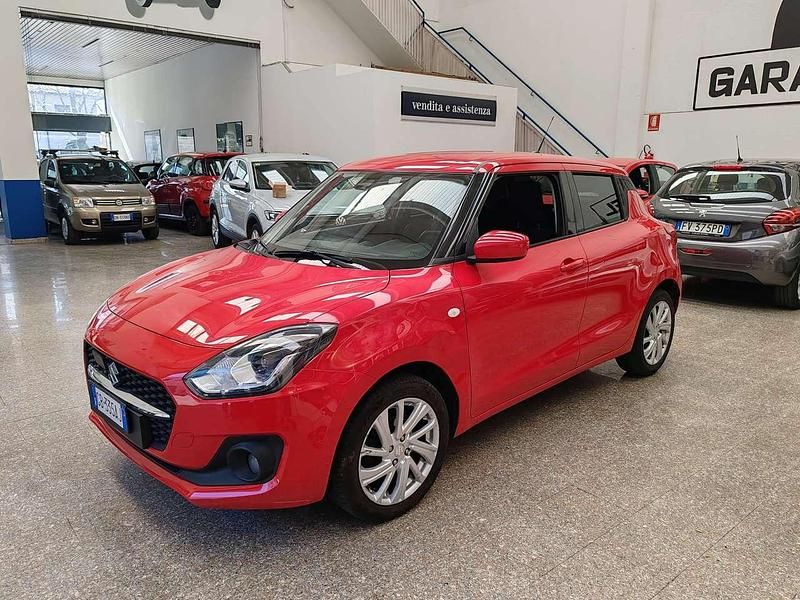Usata Suzuki Swift 83 CV (61 kW) 2020 Rosso Utilitaria
