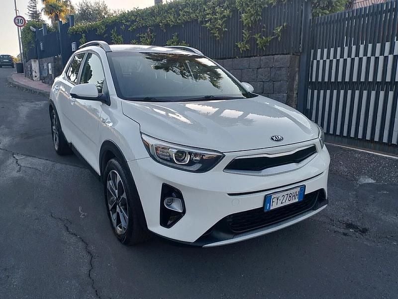 Usata Kia Stonic Style 100 CV (73 kW) 2019 Bianco SUV