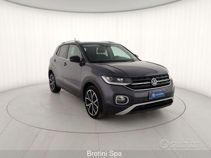 Usata VW T-Cross Advance 110 CV (80 kW) 2022 Grigio SUV